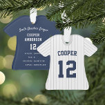 Ornamento Estados do jogador de baseball em Pinstripe<br><div class="desc">Comemore uma época incrível para seu jogador de beisebol favorito com este ornamento personalizado legal com pinças de cinza e letras azuis de marinho. Personalize a frente com o nome e o número do jogador e adicione mais detalhes no verso, incluindo o nome da equipe ou liga, a estação, a...</div>