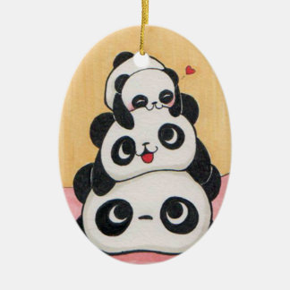 Ornamento feliz da família da panda