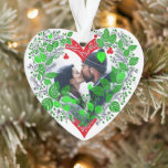 Ornamento Feliz Natal Sweetheart | Foto de Natal do Coração<br><div class="desc">Enfeites de natal personalizado. Quadro floral verde,  vermelho e branco que você pode personalizar adicionando sua foto.</div>