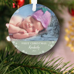 Ornamento Flocos de neve de primeira foto de Natal<br><div class="desc">O primeiro ornamento de fotos de Natal do bebê. Você pode adicionar suas próprias fotos e nome para personalizar.</div>