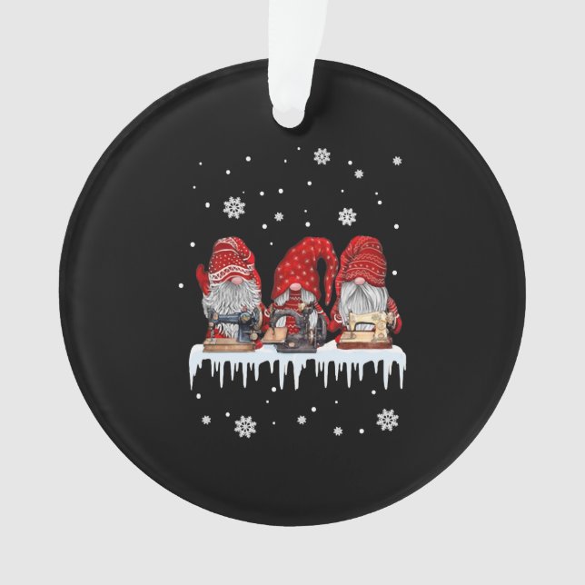 Ornamento Fogão de Natal Camisa Vermelha Gnomias de Costura  (Frente)
