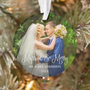 Ornamento Foto de Casamento de Feliz e Script de Caligrafia