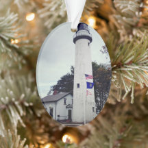 Imagem do Farol Pointe Aux Barcas em uma