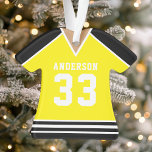 Ornamento Jersey de Hockey Preto e Amarelo Personalizado<br><div class="desc">Celebre a sua estrela de hóquei com este ornamento personalizado de camisa de hóquei amarelo e preto. Perfeito para comemorar uma estação especial,  jogador ou equipe. Personalize-o com um nome e número para criar uma manutenção exclusiva.</div>