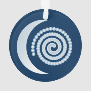 Ornamento Lua Prateada em Espiral sobre azul escuro