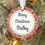 Ornamento Merry Christmas Name Reversible Retro<br><div class="desc">Faça um ornamento próprio com nosso nome de Natal feliz... - Ornamento Reversível! NOTA: não se esqueça de usar o botão de edição do Zazzle para alterar o nome na frente e atrás. Você pode até alterar o estilo da letra, remover todo o texto e adicionar sua própria mensagem ou...</div>