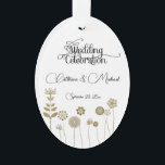 Ornamento Minimalismo Floral Suave e Dourado do Elegante Ete<br><div class="desc">Apresentando uma elegante e eterno coleção de casamento com uma sofisticada mistura de ricos castanhos e sotaques florais de ouro mole. Essa design capta uma estética refinada, inspirada na natureza, com folhas e galhos delicados em tons de ouro mudados, acrescentando um toque de luxo. O fundo marrom quente e profundo...</div>