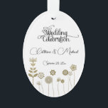 Ornamento Minimalismo Floral Suave e Dourado do Elegante Ete<br><div class="desc">Apresentando uma elegante e eterno coleção de casamento com uma sofisticada mistura de ricos castanhos e sotaques florais de ouro mole. Essa design capta uma estética refinada, inspirada na natureza, com folhas e galhos delicados em tons de ouro mudados, acrescentando um toque de luxo. O fundo marrom quente e profundo...</div>