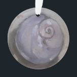Ornamento Moonshell Beach Seashell Seashore Ocean Painting<br><div class="desc">A doce concha de lua é uma visão comum nas nossas praias no Atlântico. Estes conchas podem ser cinzas roxas ou cor-de-rosa,  e eu baseei a pintura numa carapaça que acabei de pegar na praia esta manhã.</div>