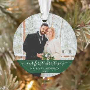 Ornamento Na moda Script Nosso Primeiro Verde De Natal