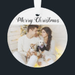 Ornamento Natal de Férias de Casal da Família Personalizada<br><div class="desc">Ornamento de feriado personalizado chic com as palavras "Feliz Natal" em uma elegante letra preta com fundo branco. Clique em "Personalizar" para adicionar uma foto especial da sua família ou de você e do seu marido ou esposa e talvez até mesmo dos seus animais de estimação. Clique em "Clique para...</div>
