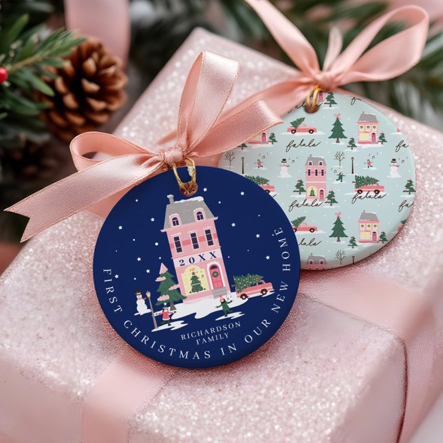 Ornamento Natal Em Nova Cidade Gelada E Van Retro Rosa Rosa (Christmas In New Home Cute Town & Pink Retro Van Ornament)