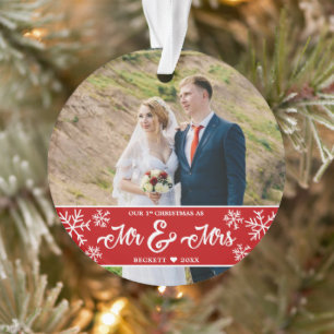 Ornamento Newlyweds 1rua de Natal Sr. & Sra. Snowflake Foto