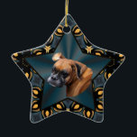 Ornamento Noble Boxer Dog Star<br><div class="desc">Burma, o cão Boxer tem um ar maravilhosamente nobre sobre ela pelo ornamento de design em estrela deste amante de cachorro. Quem poderia resistir a esse rosto? Um presente divertido ou faça sua própria árvore de ornamento do dia a dia. Arte original, fotografia e design por Anura Design Studio 2010....</div>