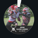 Ornamento Nome do Jogador da Colagem de Fotos do Lacrosse Pe<br><div class="desc">Mostre seu orgulho de equipe com este design de fotos personalizadas de lacrosse e bola, com fotos carregadas e texto personalizado. Adicione o nome do jogador ou o nome da equipe, o ano ou o número de camisa. Faz excelente final da temporada de presente ou presente de treinador. Altere a...</div>