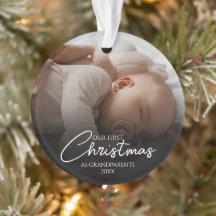 Nosso Primeiro Natal Como Avós Foto Elegante