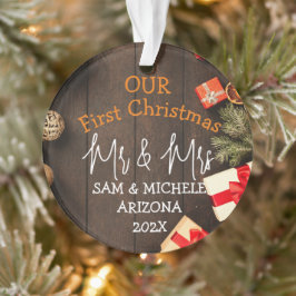 Ornamento Nosso primeiro Natal Sr. e Sra. recém-casados made