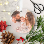 Ornamento O nosso primeiro Natal como mãe e Pai de folha de<br><div class="desc">O nosso primeiro Natal como mãe e Rosa de ornamento cerâmico</div>