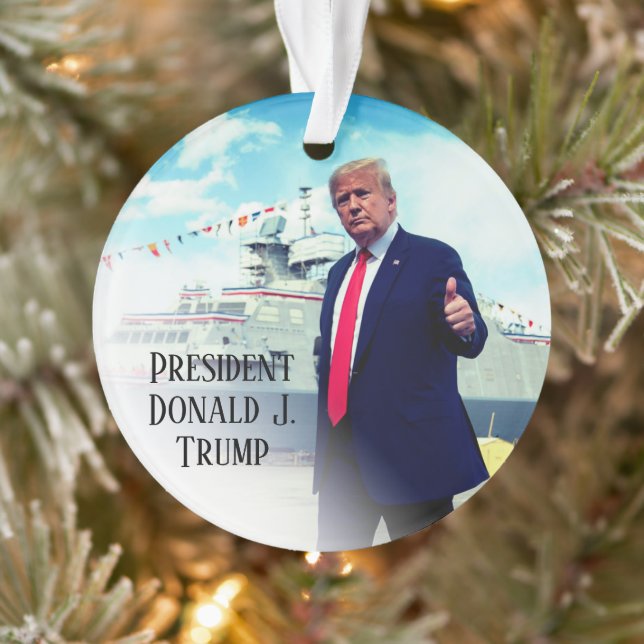 Ornamento O Presidente Donald Trump Atira O Navio Naval (Árvore)