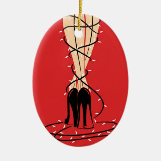 Ornamento oval acima envolvido