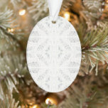 ORNAMENTO OVAL DE ACRLICO BATTENBURG LACE<br><div class="desc">O desenho neste ornamento oval de acrílico BATTENBURG LACE é um detalhe cortado de um dos meus desenhos originais a lápis colorido, multiplicado digitalmente. A arte está dos dois lados. * Os ornamentos não são apenas para a árvore. Pendure isto de uma maçaneta ou em algum outro lugar para uma...</div>