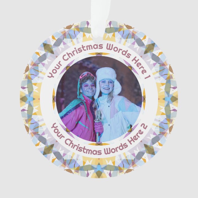Ornamento Presente de Natal Personalizado Amarelo Roxo com F (Frente)