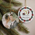 Ornamento Presentes de Natal de 20 Casamento de Aniversário<br><div class="desc">Ornamento de Presentes de Natal de 20 Casamento</div>