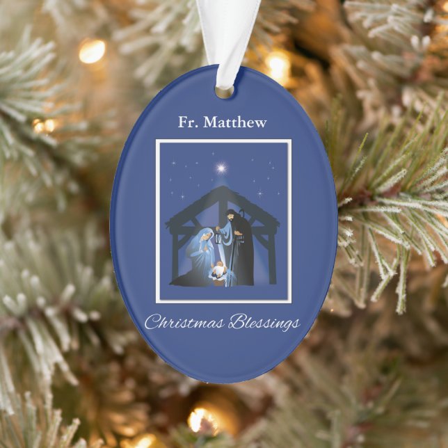 Ornamento Priest Christmas Blessings, Nativity Scene on Blue (Árvore)