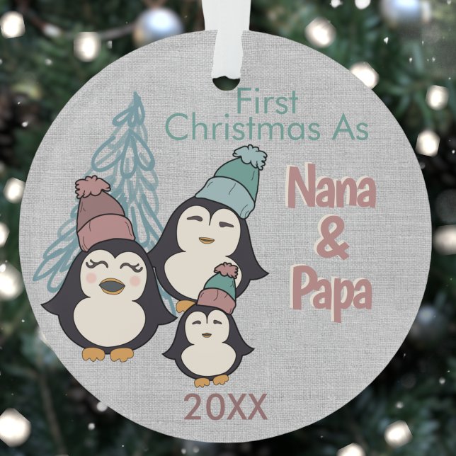 Ornamento Primeiro Natal como a família Nana e Papa Cute Pen (Criador carregado)