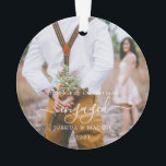 Ornamento Rustic First Christmas Engajou Duas Fotografias no<br><div class="desc">Rustic First Christmas Engaged Two Photo Christmas Cerâmica Ornament - Que maravilhoso recordação de seu primeiro Natal Engajado. Você se lembrará desta maravilhosa época todo ano quando decorar sua árvore de Natal juntos. O ornamento faria um belo presente para ser precioso durante anos. O ornamento russo mostra duas de suas...</div>