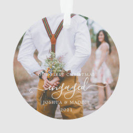Ornamento Rustic First Christmas Engajou Duas Fotografias no