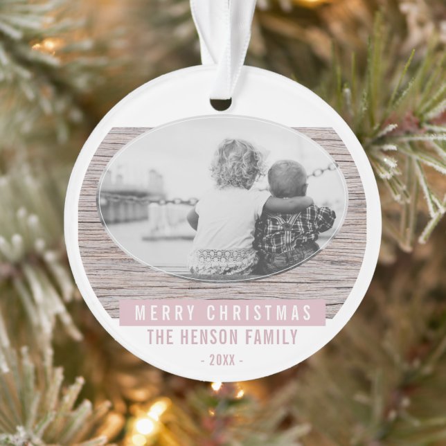Ornamento Rustic Wood Pink Felry Christmas Family Photo (Árvore)