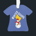 Ornamento Snowman Winter Guarda Metal Ornament<br><div class="desc">O texto da Guarda de inverno com um boneco de neve segurando uma bandeira e vestindo um cachecol com bandeiras é uma design humorística para guarda de cores e membros da guarda de inverno nos aniversários e feriados</div>