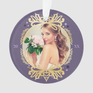 Ornamento Sr. Dourado roxo ornamentado & Sra. Primeiro Natal