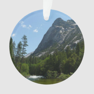 Ornamento Tenaya Creek no Parque Nacional de Yosemite
