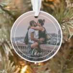 Ornamento Texto Simples de Citação de Citação de Casal de Am<br><div class="desc">Texto romântico bonito do Amor escrito em fonte na moda elegante. Com a opção de personalizar ou personalizar com fotos de sua escolha. Manutenção exclusiva,  aniversário,  aniversário,  presente de Dia de os namorados ou estocador de Natal. Facilmente personalizável com uma fotografia da sua escolha.</div>