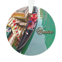 Veneza, Italia (IT) - duas gôndola coloridas