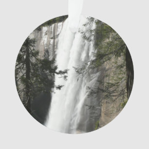 Ornamento Vernal Falls III no Parque Nacional de Yosemite