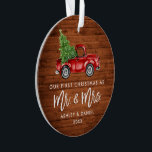 Ornamento Wood Brush Script First Christmas Truck FOTO VOLTA<br><div class="desc">Rustic Wood Modern Brush Escreve Nosso Primeiro Natal Como Sr. e Sra. - Watercolor Vintage Red Truck Ornament - Fotografia Back</div>