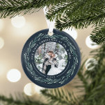 Ornamento Wreath de inverno | Primeira Foto de Natal Casada<br><div class="desc">Um presente perfeito para recém-casados, este elegante Enfeites de natal acrílico apresenta fotos frontais e traseiras cercadas por uma coroa de folhas verdes escuras e bagas brancas sobre fundo azul marinho. "Nosso primeiro Natal como Sr. A & Sra." se curva no topo de cada foto, com o ano abaixo. Personalize...</div>