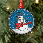 Ornamentos Guitaristas legal de Snowman<br><div class="desc">Este Enfeites de natal apresenta um legal boneco de neve vestindo tons e tocando violão na neve. Este ornamento pareceria um excelente pendurado na sua árvore de Natal, no seu espelho retrovisor, ou como uma ventoinha de teto. Adicione um cabo mais longo e vista-o como um pingente. Faz um presente...</div>