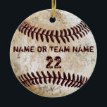 Ornamentos personalizados de beisebol em equipe<br><div class="desc">4 Caixas de Texto para Ornamentos Personalizados Vintage Baseball para Equipes ou Jogadores. Clique na minúscula palavra "Mais" para ver todas as 4 modelos de caixa de texto a serem digitadas em NAME, Jersey NUMBER, TEAM Name ou Initials ou Your Text. Exclua todo ou qualquer texto. Personalize UM adorno de...</div>