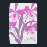 Orquídea-estilizada Cattleya — capa de ipad<br><div class="desc">Lindas flores orquídeas florais radiantes,  em tons de roxo. Personalize com o seu próprio nome lê atualmente Audrey. Impressão de arte original de Sarah Trett.</div>