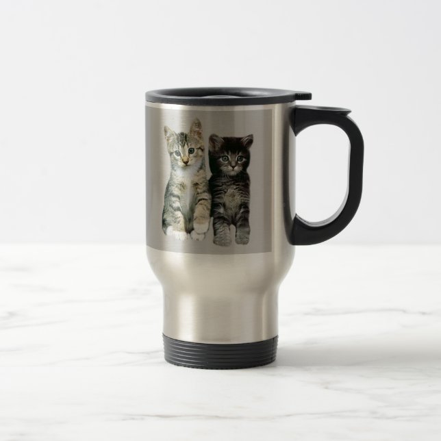 Os gatinhos em torno aqui dos gatos são caneca de (Direita)
