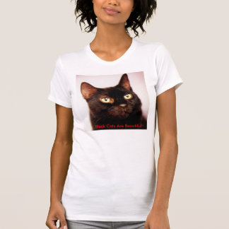 Os gatos pretos são t-shirt bonito