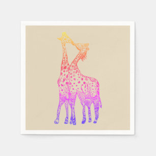 Os girafas beijam os guardanapo de papel do