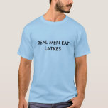 OS HOMENS REAIS DA CAMISA DE HANUKKAH CHANUKAH<br><div class="desc">DÊ ESTE PRESENTE DE HANUKKAH" QUE OS HOMENS REAIS COMEM T-SHIRT DOS LATKES" A SUA CARA FAVORITA O WHO APRECIARÁ,  SE TEM O HUMOR JUDAICO.</div>