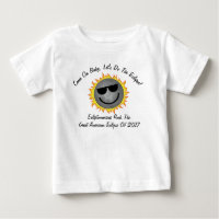 Os miúdos fazem a camisa do eclipse