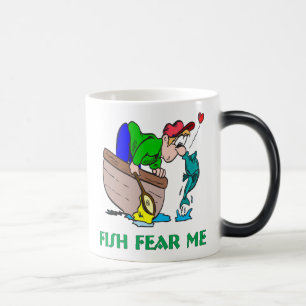 Os peixes temem-me caneca engraçada da pesca