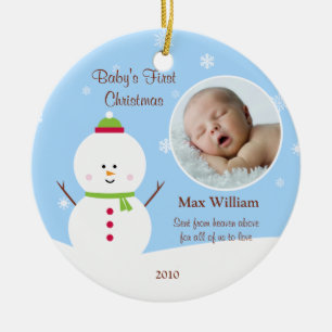 Os primeiros enfeites de natal do bebê